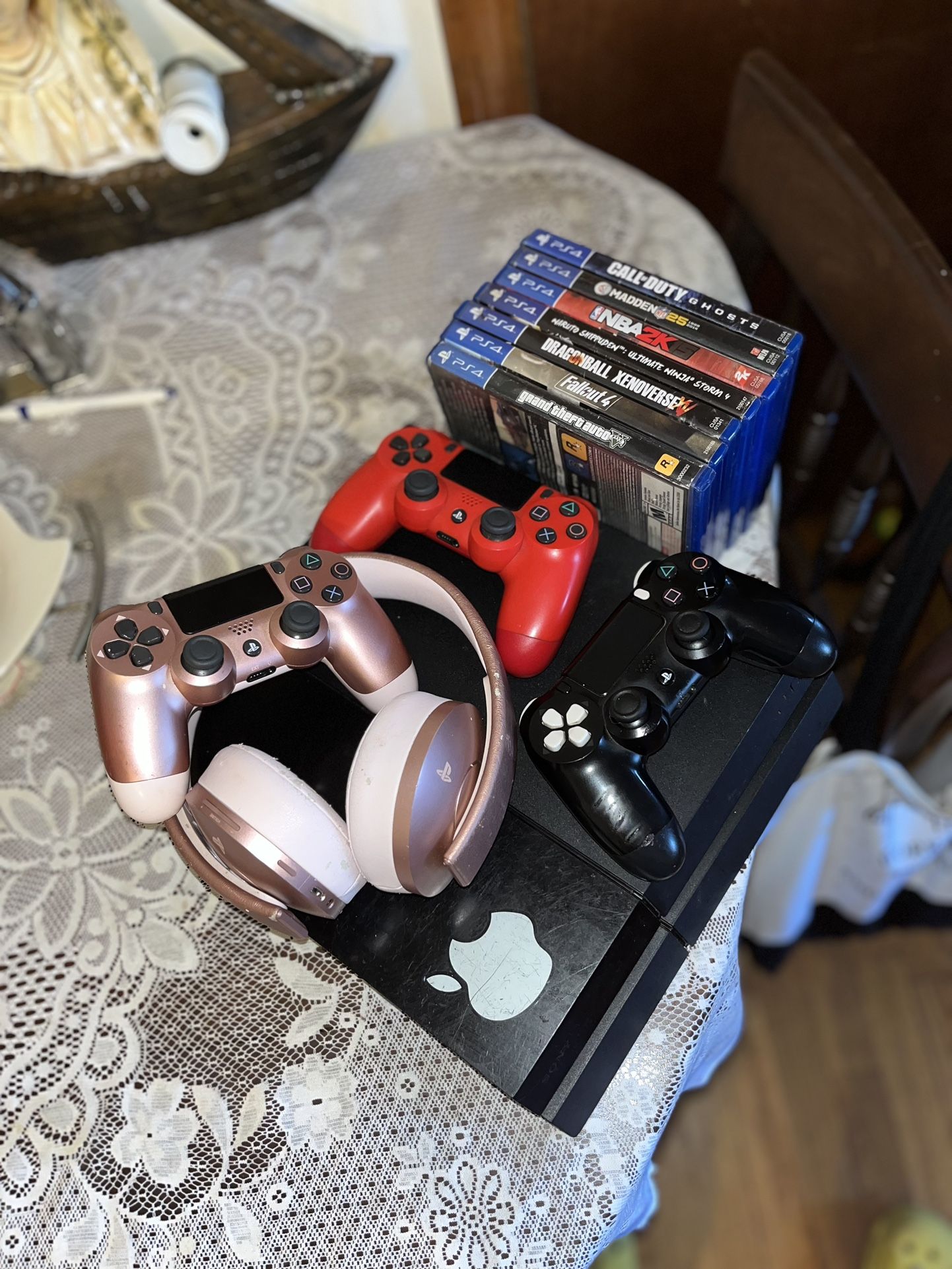 PS4, 3 Remotes, 7 Games And Headphones