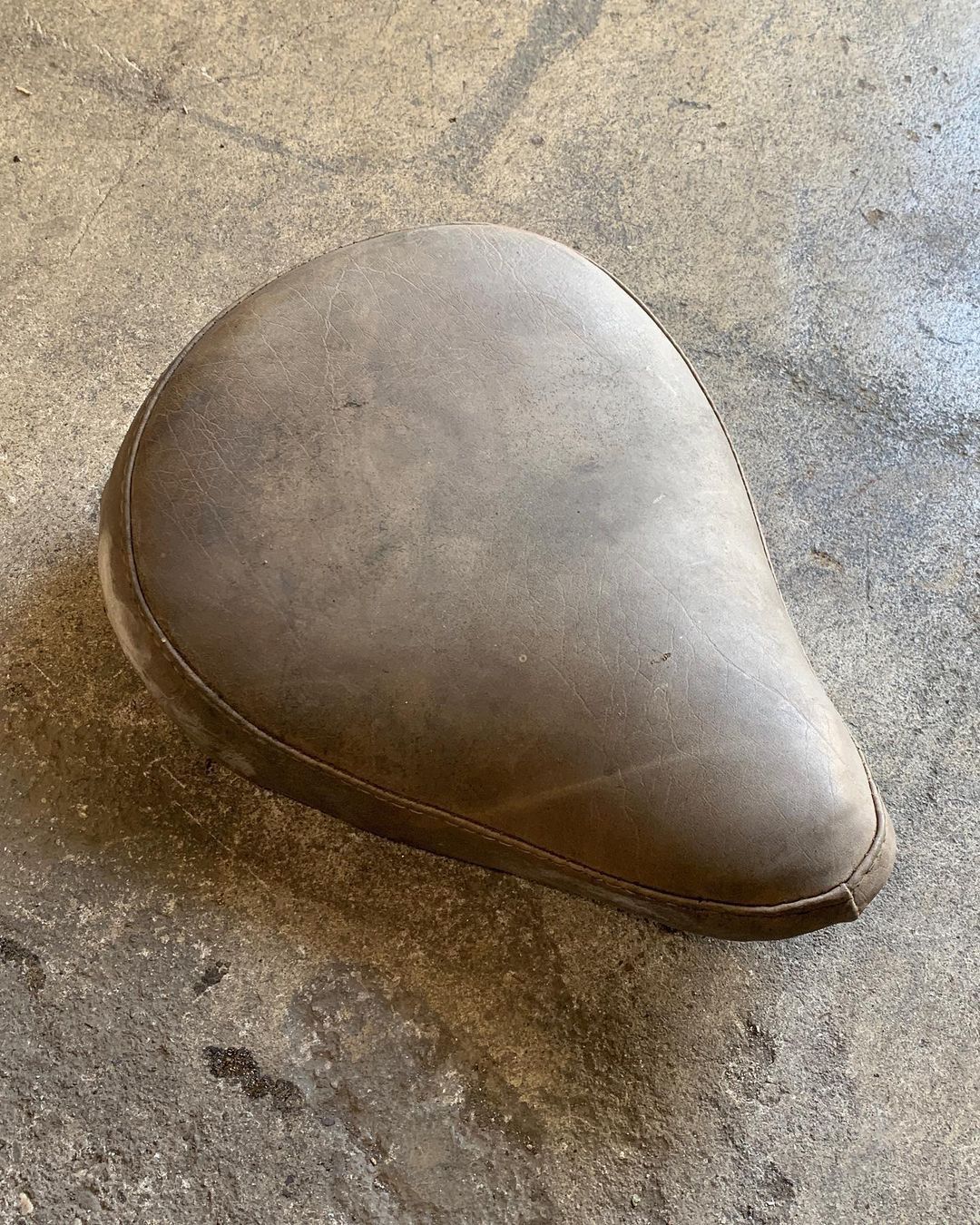 Bates Solo Seat