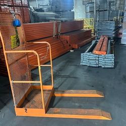 Forklift picking platform