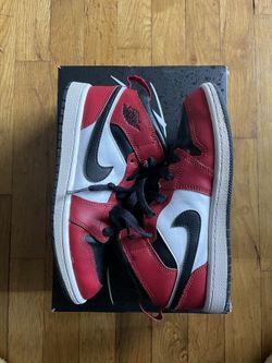 Air Jordan Retro 1 Chicago Size 2.5