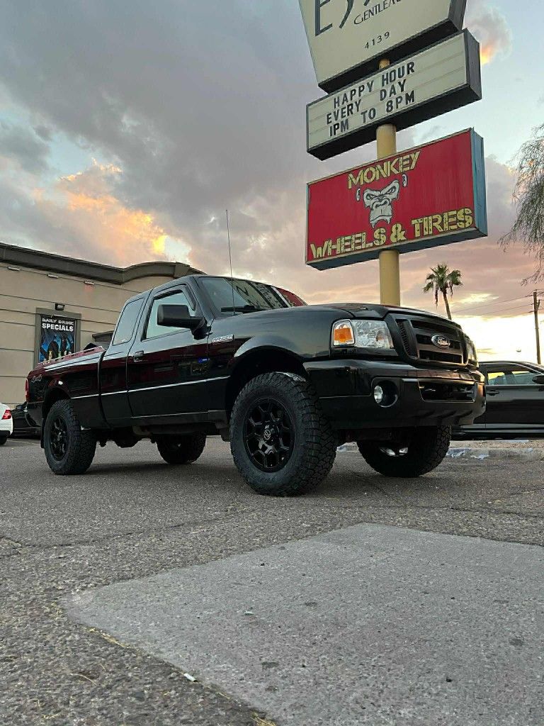 17x9 Black Rhino Wheels And Tires 265/70/17 RT