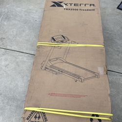 XTERRA Fitness TRX2500 Folding Treadmill
