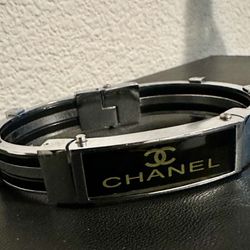 Elegant men's bracelet / like new , used 1 time only
