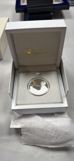 Perth Mint Wedding 1oz Silver Proof Coloured Coin - Box & COA Included