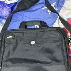 Dell Laptop Briefcase – Multi-Compartment & Sleek Design