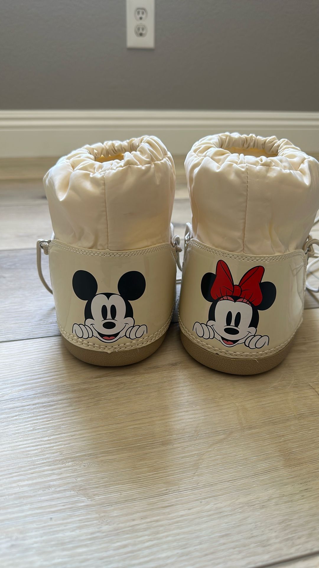 Disney Boots Size 7