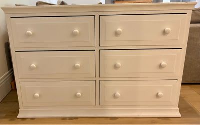 White six drawer dresser