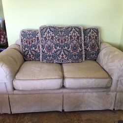 Love Seat 