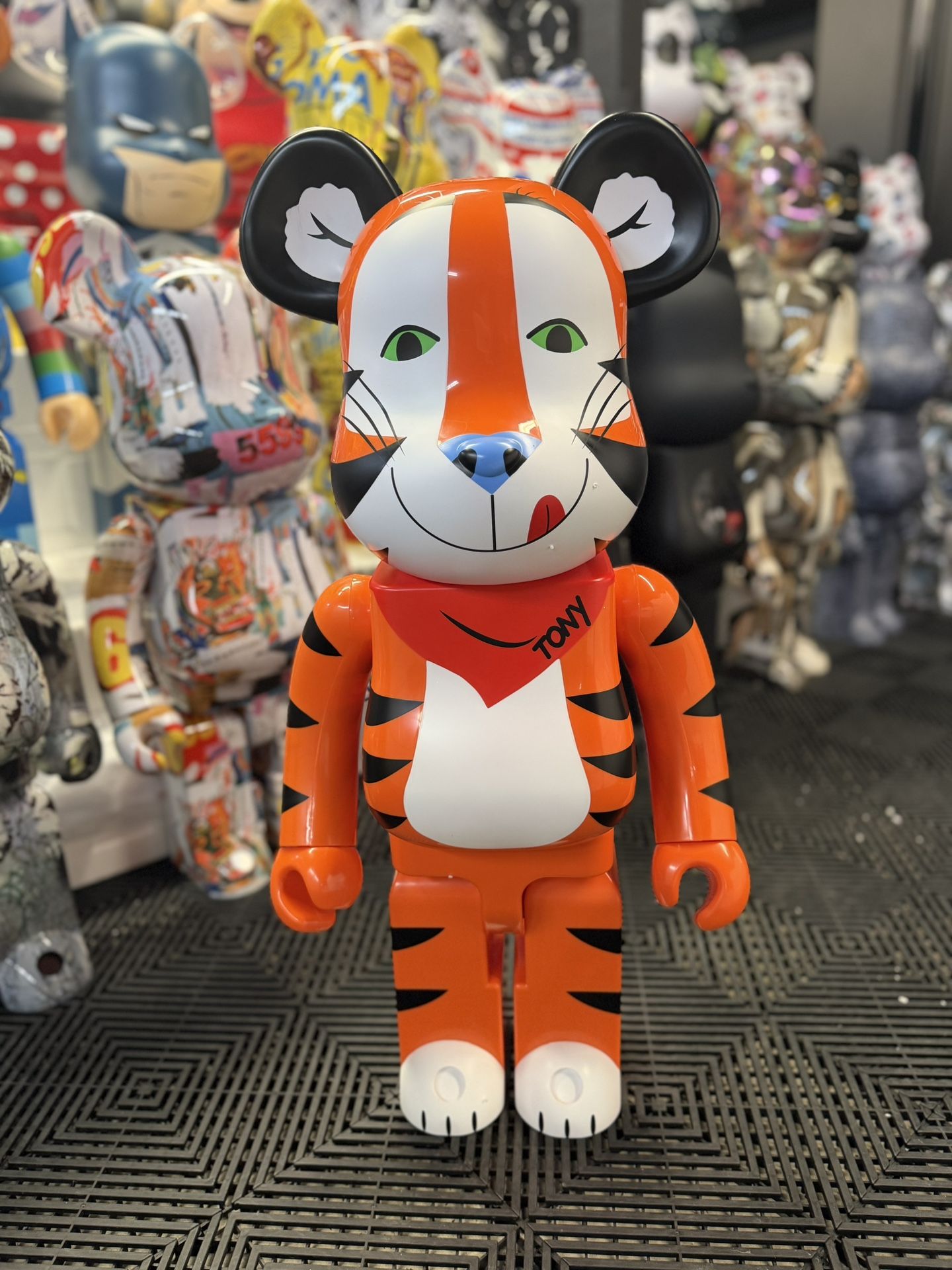 Bearbrick × Kellogg's Tony The Tiger Vintage Ver. 1000%