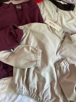 Ilus label sweatshirts