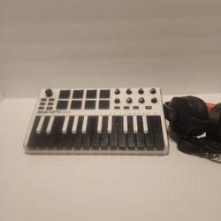 Akai Mpk Mini Keyboard