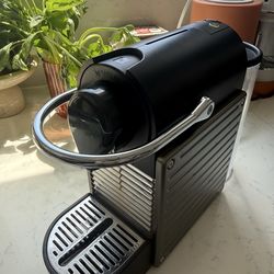 Moving Sale!! Nespresso Pixie Coffee Machine Original Pods Ultimate Compact Espresso Machine