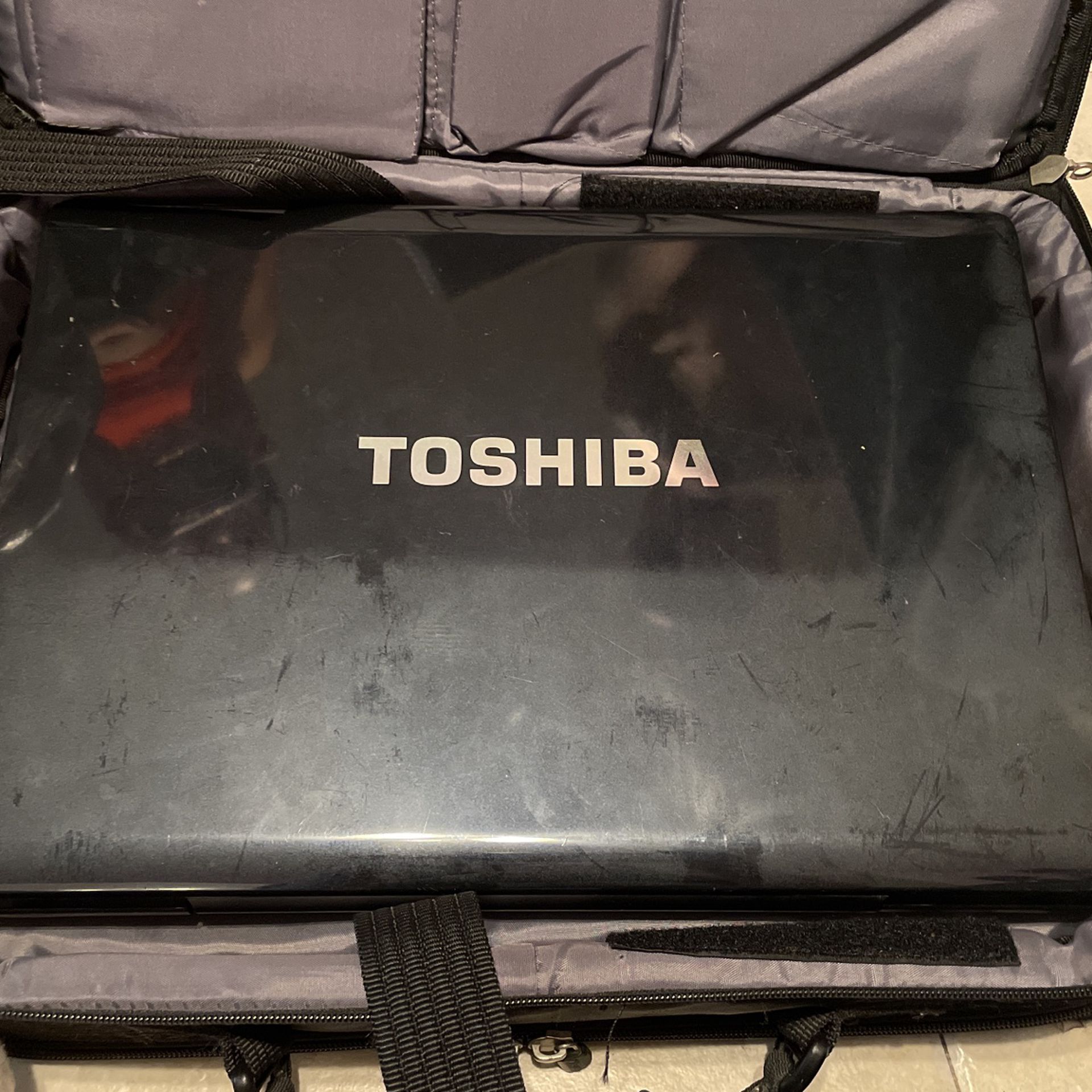 Toshiba Laptop & Case