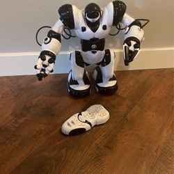 Toy Robot 
