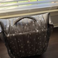 Baby delight bassinet $10