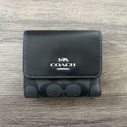 Coach Small Trifold Wallet 