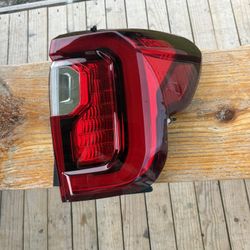 New Right Side Only Rear Tail Light Lamp For GMC Acadia Denali/SL/ SLE/ SLT 2020-2023 Rightside 