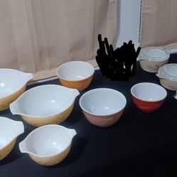 Vintage Pyrex Bowls Lot