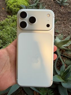 iPhone 17 Pro Max Unlocked Silver