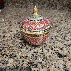 Benjarong Thai Porcelain Jar