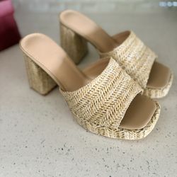 NWT Elegant Tan Woven Raffia Platform Wedge Sandals Heels
