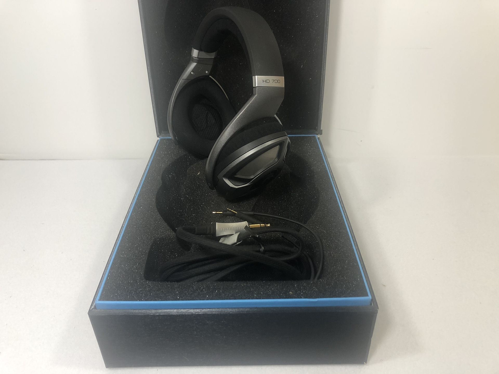 Sennheiser HD 700 Audiophile Professional Studio Headphones