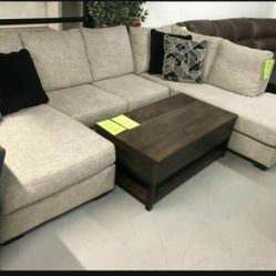 Megginson Storm RAF Sectional /couch 1149