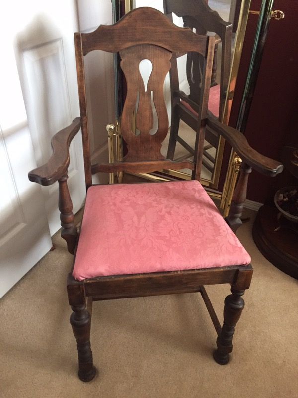 Antique arm chair