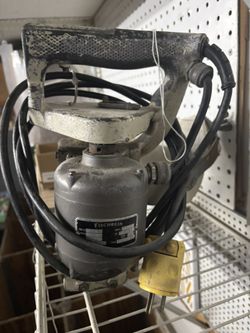 Fischbein Back Closer