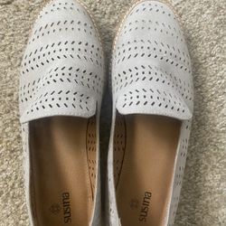 Women’s Loafers  Size 7