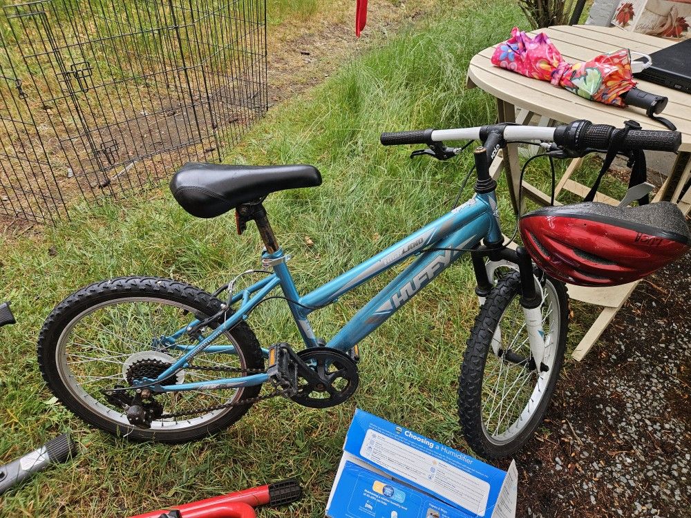 Huffy Kids Bike And Helmet