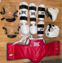 Mooto MTX Taekwondo Sparring Gear Set