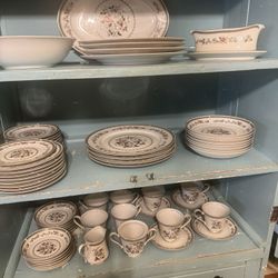 61 Pc  Of Fine China Place Setting for  8 Kwan Yin Pattern by Arlen $75