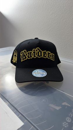 Mitchell And Ness NFL Football La Las Vegas Raiders SnapBack Hat - Supreme New Era 47 Brand Nike Sports