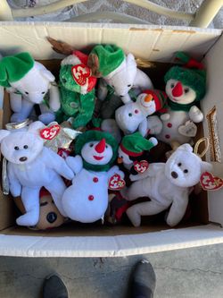 Holiday beanie baby lot