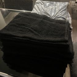 80 White Towels – Great Condition - New!