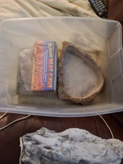 Pet Supplies- 2 Heat Caves 1 Large Water Bowl