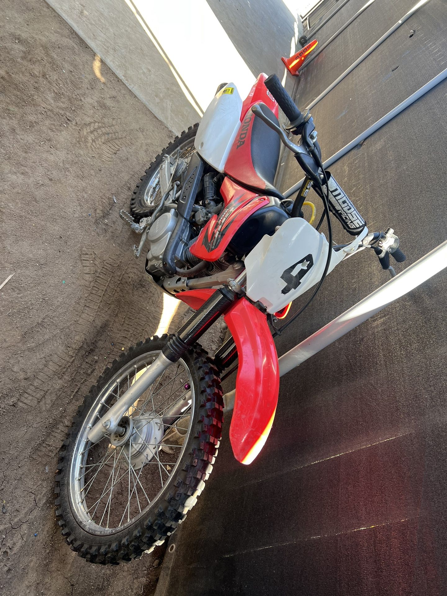 Crf100f