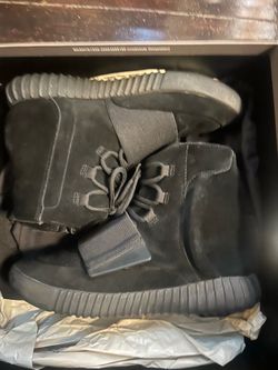 Yeezy 750 Triple Black
