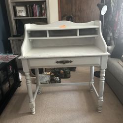 White Desk Or Vanity