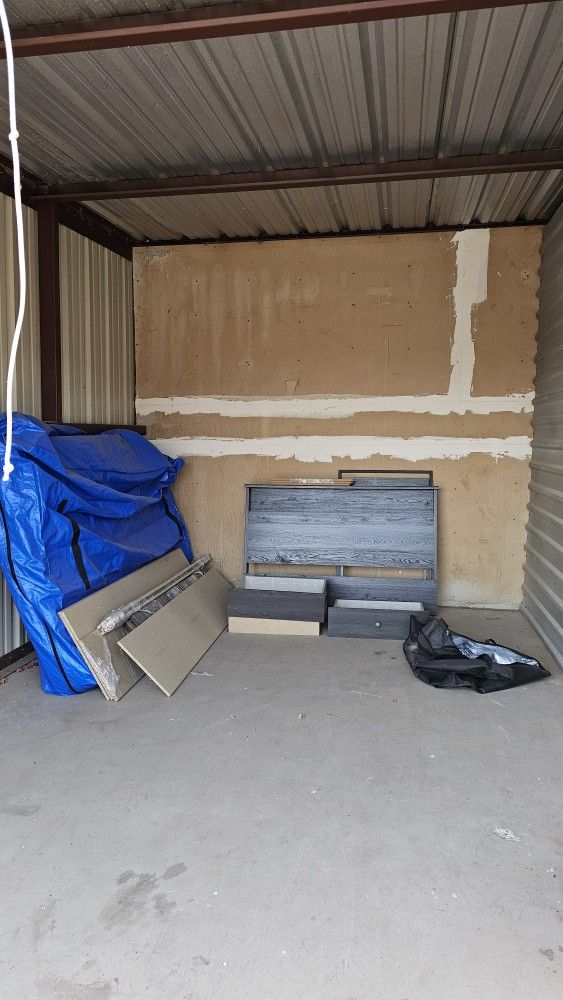 Full Size Platform Bed With 3 Drawer