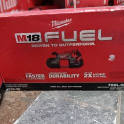 Milwaukee New Band Saw Deep Cut - Variable Speess 