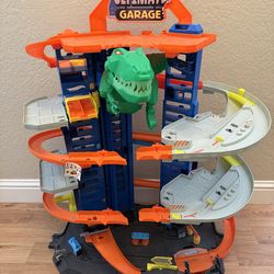 Hot wheels ultimate garage track