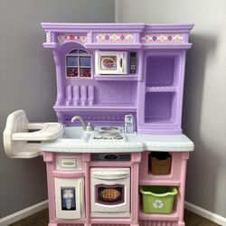 Kids Play Kitchen 