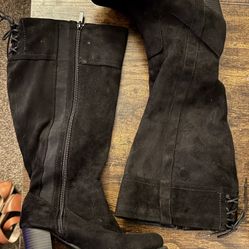 Black Knee Length Boot
