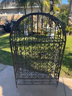Iron wine storage rack