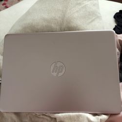 HP Laptop – Pink/ rosegold – New