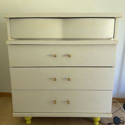 Dresser Four Drovers 