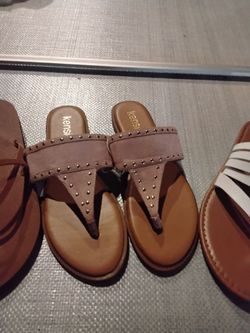 New 3 pairs Volcom Sandals $40. 7.5