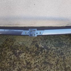 2023-2024 CHEVY COLORADO GRILL UPPER SURROUND MOLDING OEM